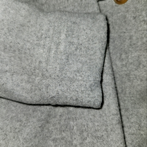 Old Navy light grey baby coat size 12-18 m - Picture 6 of 8